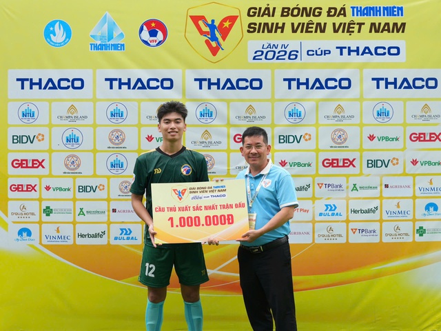 Ch&agrave;ng trung vệ đứng dậy mạnh mẽ từ lời dỗ d&agrave;nh của mẹ- Ảnh 1.