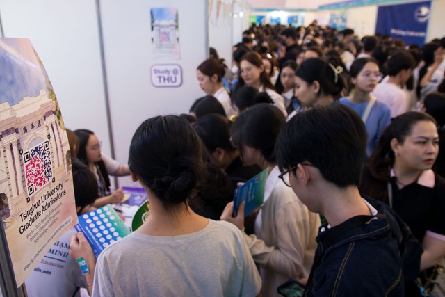 ĐH Thanh Hoa, Bắc Kinh, Ph&uacute;c Đ&aacute;n... top Trung Quốc tuyển học sinh Việt thế n&agrave;o? - Ảnh 2.