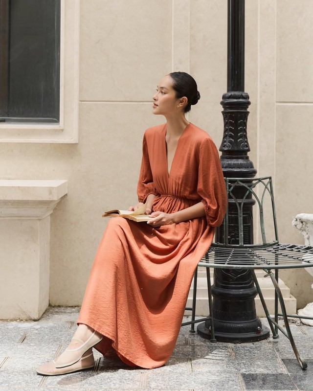 Tỏa sáng trong chuyến đi biển mùa hè cùng váy maxi - Ảnh 1.