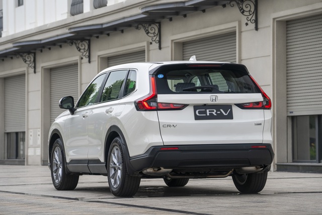 Honda CR-V cải tiến bản m&aacute;y xăng tại Việt Nam, gi&aacute; tăng nhẹ l&ecirc;n 1,039 tỉ đồng - Ảnh 3.