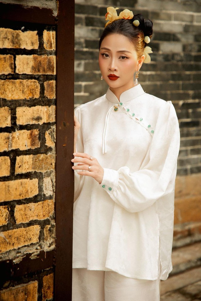 MC Li&ecirc;u H&agrave; Trinh tiết lộ sự thật ph&iacute;a sau h&igrave;nh ảnh dịu d&agrave;ng trong h&ocirc;n nh&acirc;n - Ảnh 1.