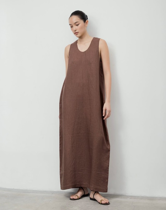 Mùa hè trong trẻo, nhẹ nhàng trên trang phục vải linen- Ảnh 3.