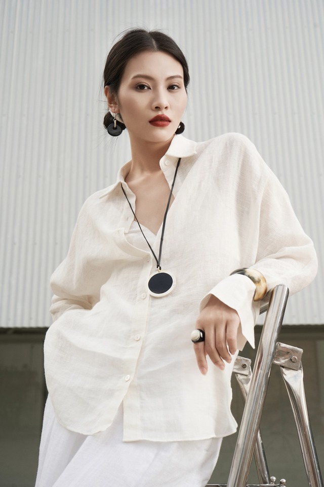Mùa hè trong trẻo, nhẹ nhàng trên trang phục vải linen- Ảnh 7.