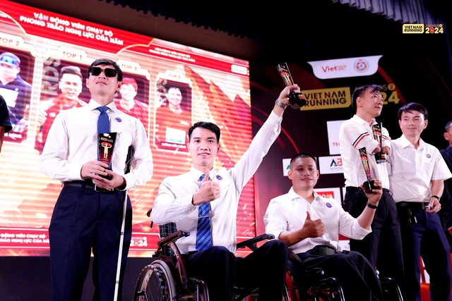 Nếu cả đời n&agrave;y kh&ocirc;ng rực rỡ th&igrave; sao?: Đ&acirc;y l&agrave; c&aacute;ch của thanh ni&ecirc;n khiếm khuyết - Ảnh 1.