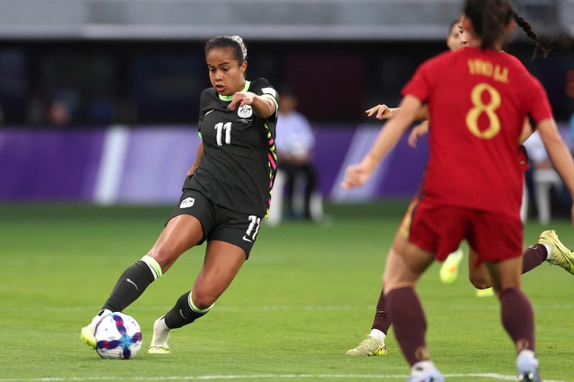 Sao Ngoại hạng Anh rực s&aacute;ng, &Uacute;c loại nh&agrave; v&ocirc; địch Trung Quốc để v&agrave;o chung kết ch&acirc;u &Aacute;- Ảnh 1.