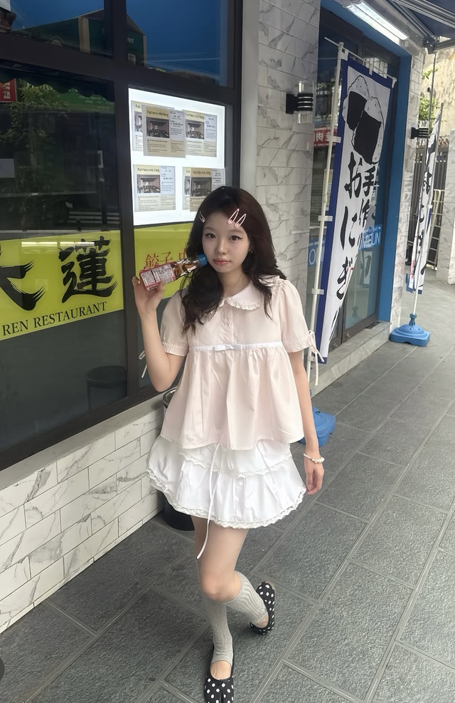 Tìm hiểu phong cách shoujo girl điệu đà trong thời trang 24 / 7 năm 2026 - Ảnh 2. Tìm hiểu phong cách shoujo girl điệu đà trong thời trang 24 / 7 năm 2026 - Ảnh 2.