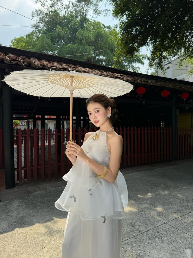 Đánh thức vẻ duyên dáng nhờ sức hút từ khuyên tai cánh hoa - Ảnh 6.