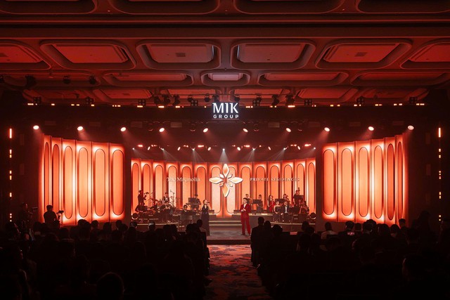  &lsquo;In Bloom&rsquo; - Khi nghệ thuật mở ra c&acirc;u chuyện mới của d&ograve;ng sản phẩm hạng sang- Ảnh 1.