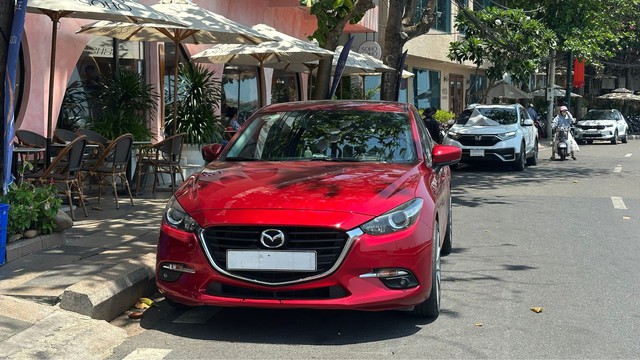 Trời nắng gắt, chọn chỗ đậu &ocirc; t&ocirc; sao cho hợp l&yacute;? - Ảnh 1.