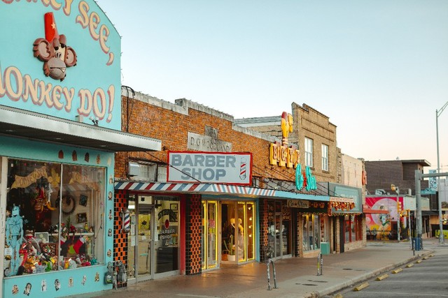 Theo dấu các bộ phim đoạt giải Oscar, những điểm đến ngoài đời thực tại Mỹ - Ảnh 1.