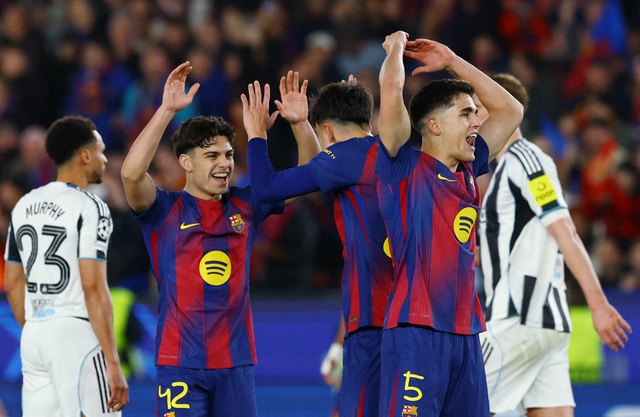 Barcelona thắng đậm Newcastle, Liverpool đ&aacute;nh bại Galatasaray: Champions League xuất hiện 4 trận tứ kết cực căng- Ảnh 2.