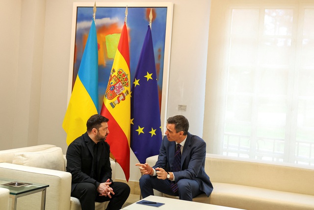 Ukraine tăng cường hợp t&aacute;c với EU để đối ph&oacute; Nga - Ảnh 1.