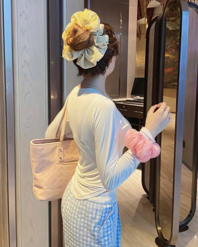 Đây là món phụ kiện tóc làm nên sự khác biệt cho phong cách- Ảnh 6.