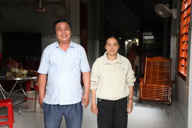 Người đ&agrave;n &ocirc;ng m&ugrave; x&acirc;y nh&agrave; 4 tỉ cho con từ việc b&aacute;n tăm b&ocirc;ng - Ảnh 2.