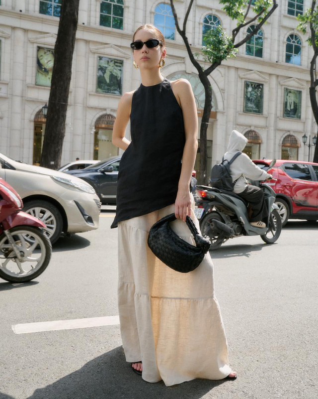 Trang phục vải lụa mùa hè 2026: Đẹp nhẹ nhàng , trẻ trung và thanh lịch - Ảnh 4. Trang phục vải lụa mùa hè 2026: Đẹp nhẹ nhàng , trẻ trung và thanh lịch - Ảnh 4.