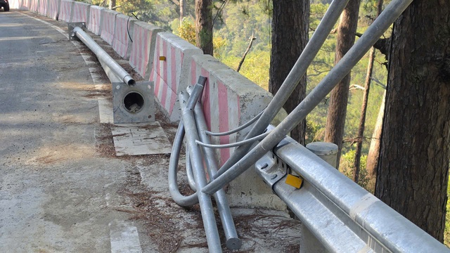 Đ&egrave;o Prenn l&ecirc;n Đ&agrave; Lạt vẫn tiềm ẩn nguy cơ sạt lở- Ảnh 5.