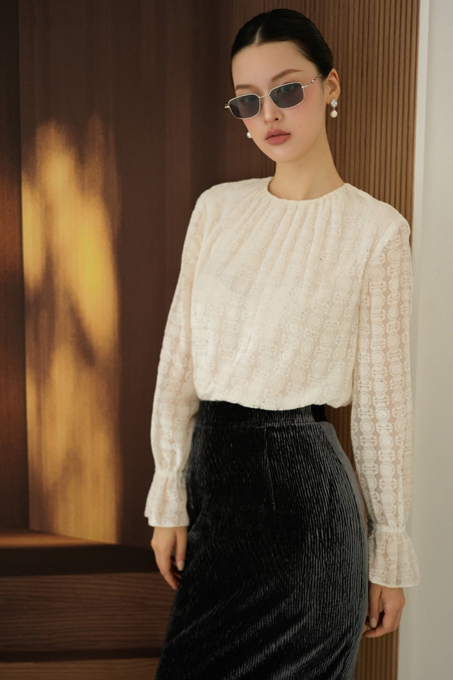 Quần shorts, chân váy ngắn, áo crop top mát mẻ phủ sóng tủ đồ công sở- Ảnh 3.