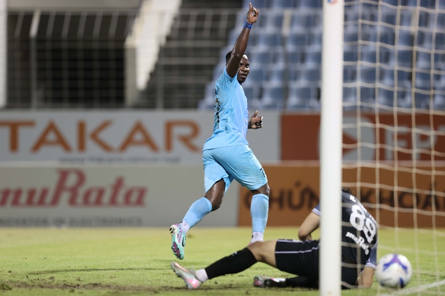 Xu&acirc;n Son tỏa s&aacute;ng, Nam Định thắng h&uacute; v&iacute;a Đ&agrave; Nẵng: Gi&agrave;nh v&eacute; v&agrave;o b&aacute;n kết C&uacute;p quốc gia- Ảnh 2.