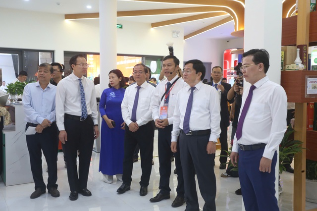  Khoa học công nghệ là động lực để tăng trưởng hai con số - Ảnh 2.