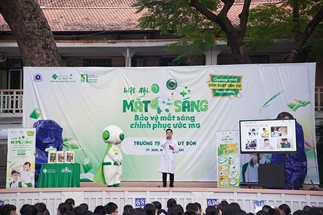 Mắt S&agrave;i G&ograve;n Ng&ocirc; Gia Tự: Chăm s&oacute;c thị lực học đường cho hơn 15.000 học sinh- Ảnh 3.