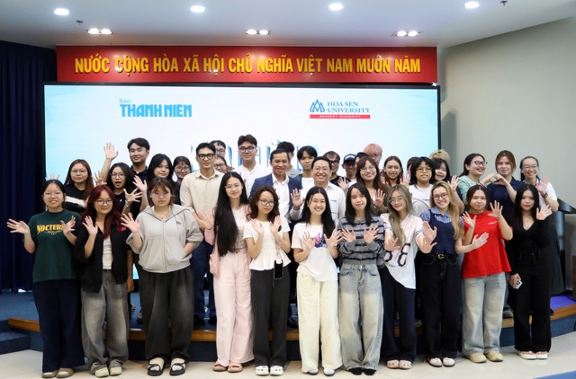 Sinh vi&ecirc;n ng&agrave;nh quan hệ c&ocirc;ng ch&uacute;ng trải nghiệm học thực tế tại b&aacute;o Thanh Ni&ecirc;n - Ảnh 7.