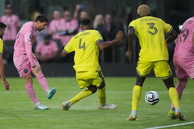 Messi ghi b&agrave;n thứ 900 ở tuổi 38, Inter Miami vẫn bị loại khỏi CONCACAF Champions Cup- Ảnh 1.