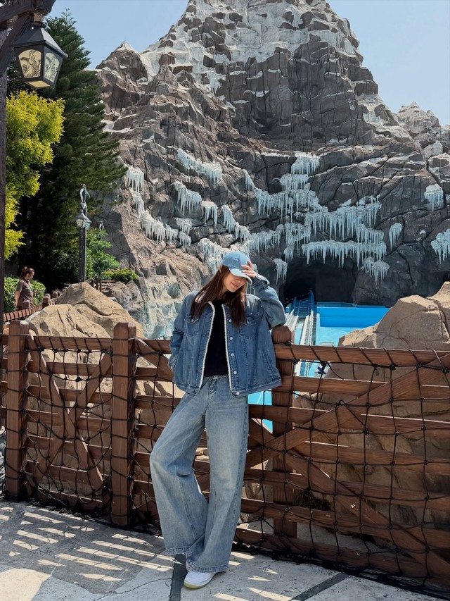 Làm mới phong cách mỗi ngày bằng những thiết kế denim cá tính- Ảnh 7.