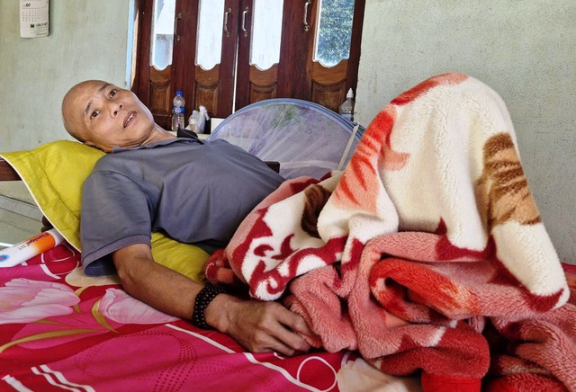 Chồng mắc bệnh hiểm nghèo, gia đình lâm cảnh khó khăn- Ảnh 1. Chồng mắc bệnh hiểm nghèo, gia đình lâm cảnh khó khăn- Ảnh 1.
