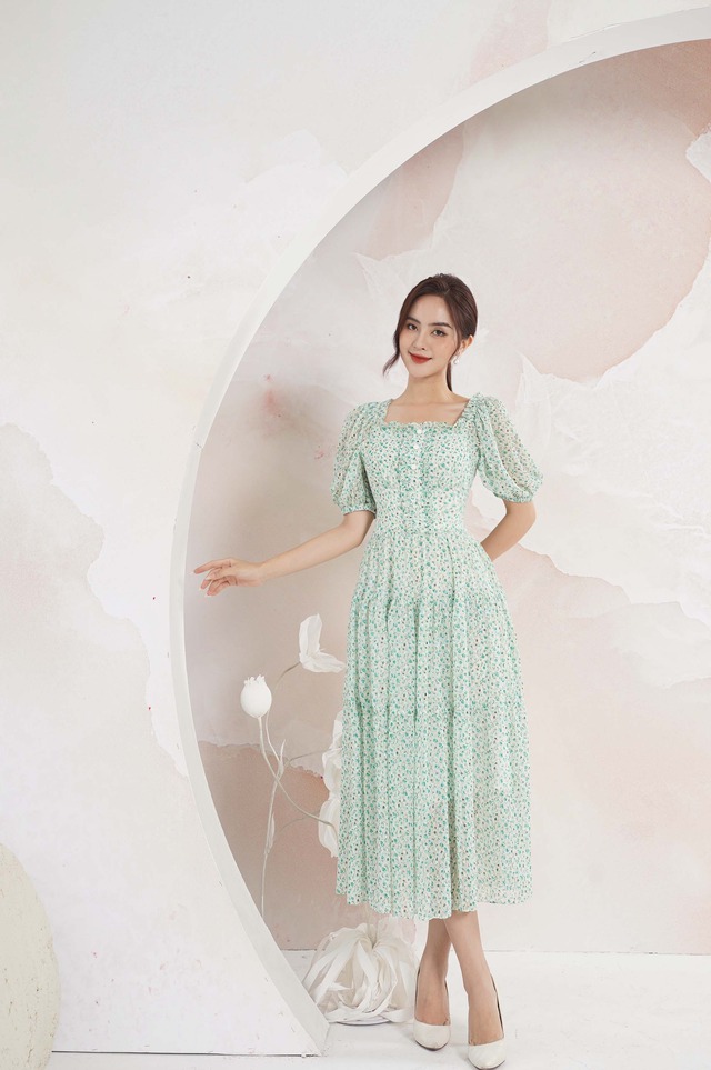 Đón gió xuân rạng rỡ cùng váy hoa nhí duyên dáng- Ảnh 2.