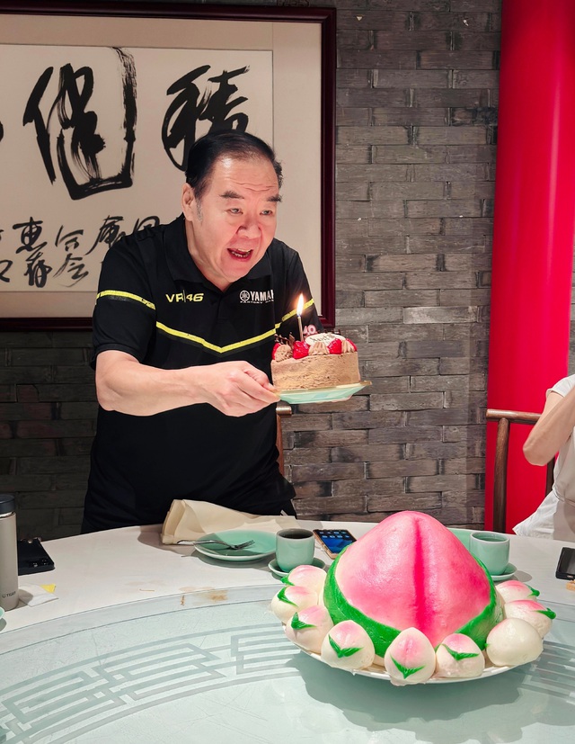 Cuộc sống hiện tại của 'Vinh thịt lợn' Trịnh Tắc Sĩ ở tuổi 74 - Ảnh 3.