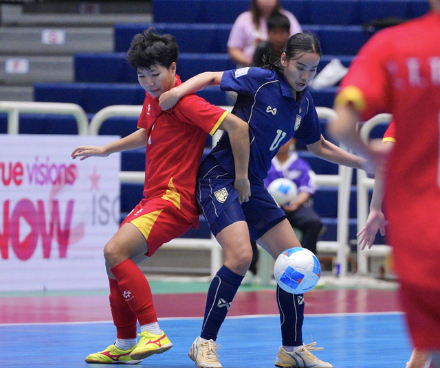 Tranh HCĐ futsal nữ Đông Nam Á 2026, Việt Nam 4-1 Indonesia: Ngược dòng ngoạn mục giành hạng 3 - Ảnh 2.