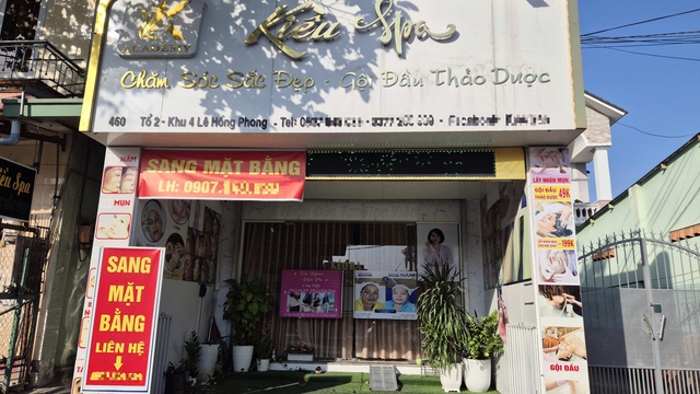 Trước tết 'ăn nên làm ra', sau tết vội vàng 'sang mặt bằng', 'cần sang tiệm'... - Ảnh 2.