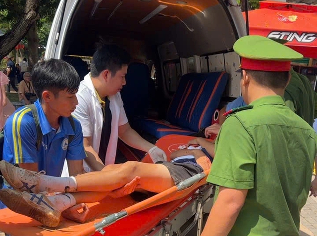 Núi Bà Đen có người gặp tai nạn, tháng 3 leo núi cần chú ý điều này - Ảnh 1.