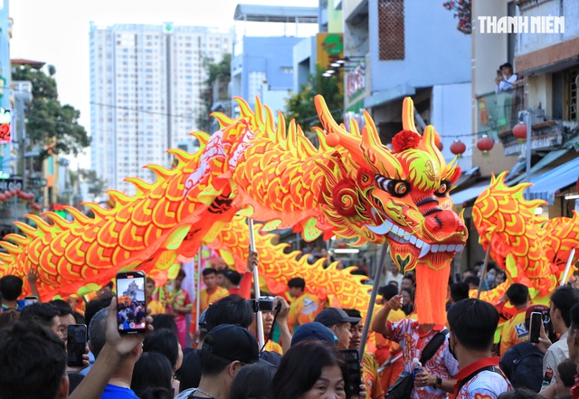 1.200 diễn viên, các đoàn lân sư rồng, đại la cổ... tham gia Lễ hội Nguyên tiêu- Ảnh 1. 1.200 diễn viên, các đoàn lân sư rồng, đại la cổ... tham gia Lễ hội Nguyên tiêu- Ảnh 1.