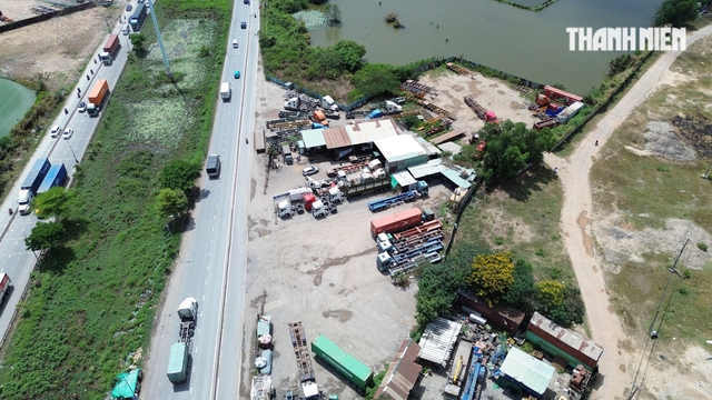 H&agrave;ng loạt b&atilde;i xe tự ph&aacute;t dọc đường V&otilde; Ch&iacute; C&ocirc;ng: Kiểm tra xong&hellip; vẫn hoạt động- Ảnh 3.