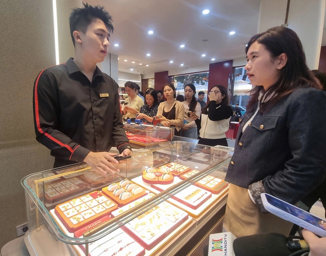 Gi&aacute; v&agrave;ng v&agrave; khả năng giảm về 160 triệu đồng / kg trong năm 2026 - Ảnh 2.