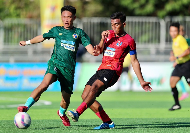 Trường ĐH C&ocirc;ng nghệ Đồng Nai 0-0 Trường ĐH C&ocirc;ng nghiệp TP.HCM: Bất ngờ tiếp tục xảy ra? - Ảnh 2.