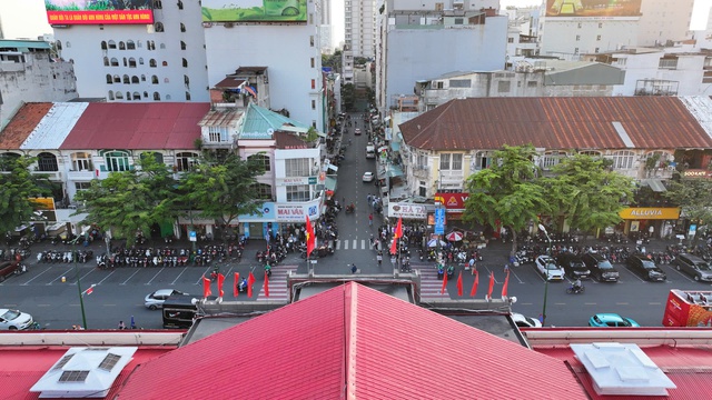 'ADN mở' TP.HCM: 'Phố Malaysia' độc bản trăm năm cạnh chợ Bến Th&agrave;nh- Ảnh 7.