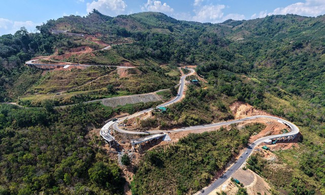 Cận cảnh quốc lộ 28B - cung đường mới đi Đ&agrave; Lạt đang về đ&iacute;ch- Ảnh 1.