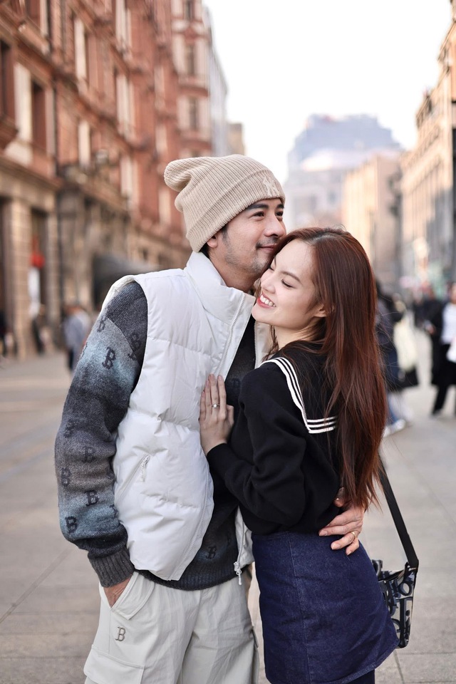 Cuộc sống sau khi kết h&ocirc;n của Đo&agrave;n Minh T&agrave;i v&agrave; vợ b&aacute;c sĩ k&eacute;m 16 tuổi - Ảnh 4.