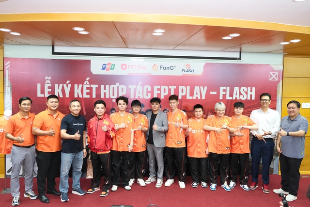 FPT Play v&agrave; Team Flash hợp t&aacute;c năm thứ 3, mở rộng hệ sinh th&aacute;i eSports tại Việt Nam- Ảnh 1.