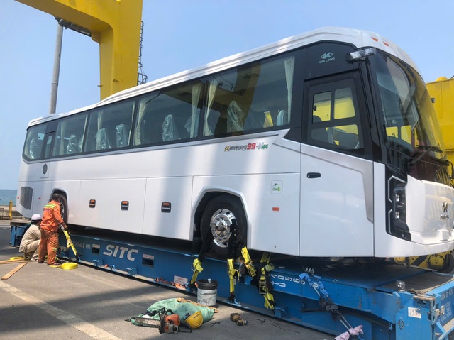 Kim Long Motor xuất khẩu l&ocirc; xe bus 'made in Vietnam' đầu ti&ecirc;n sang Th&aacute;i Lan- Ảnh 1.