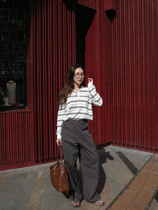 Họa tiết kẻ sọc ngang tạo điểm nhấn cuốn hút cho mọi bản phối- Ảnh 3. Họa tiết kẻ sọc ngang tạo điểm nhấn cuốn hút cho mọi bản phối- Ảnh 3.