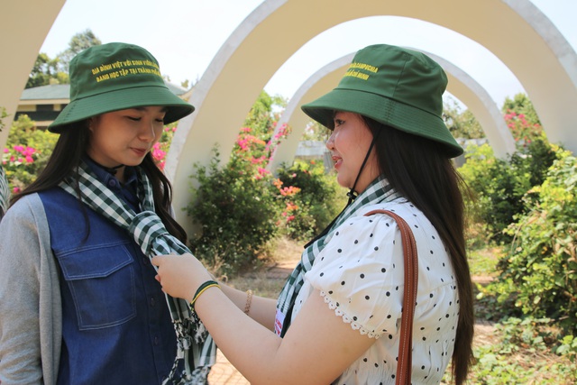 Hơn 470 sinh vi&ecirc;n L&agrave;o, Campuchia t&igrave;m thấy 'gia đ&igrave;nh thứ hai' tại TP.HCM- Ảnh 1.