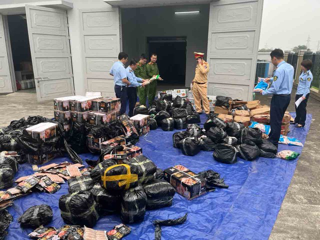 Truy quét hàng giả trên mạng- Ảnh 2. Truy quét hàng giả trên mạng- Ảnh 2.