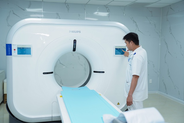 M&aacute;y chụp CT mới gi&uacute;p giảm tia xạ, ph&aacute;t hiện sớm bệnh tim mạch, ung thư - Ảnh 1.