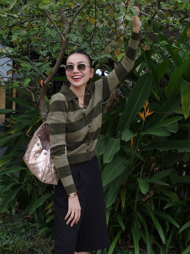 Họa tiết kẻ sọc ngang tạo điểm nhấn cuốn hút cho mọi bản phối- Ảnh 10. Họa tiết kẻ sọc ngang tạo điểm nhấn cuốn hút cho mọi bản phối- Ảnh 10.