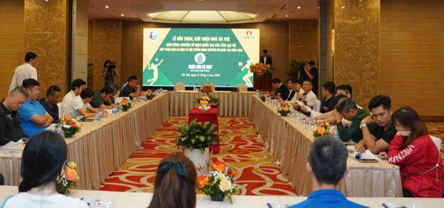B&oacute;ng chuyền Việt khởi động m&ugrave;a giải 2,28 tỉ đồng, hướng ra đấu trường quốc tế- Ảnh 1.