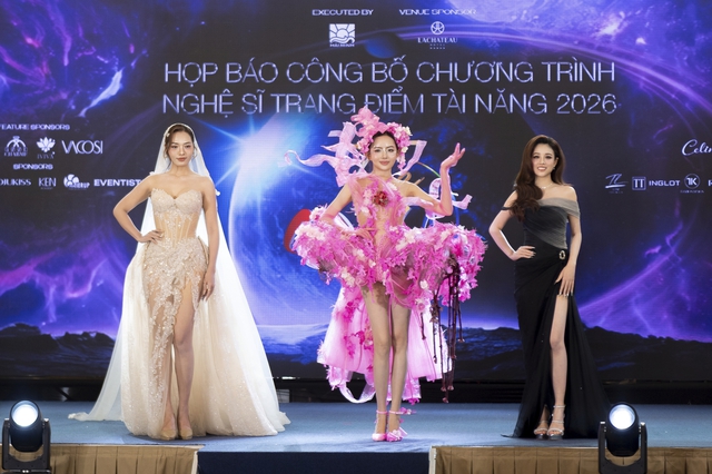 'Phù thủy make up' Hồ Khanh: Tối kỵ khi làm việc với nghệ sĩ là 'nhiều chuyện' - Ảnh 3.