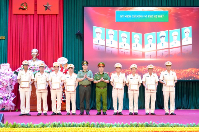 Tuổi trẻ C10 phát huy vai trò xung kích cảm hóa, hướng thiện những người lầm lỡ - Ảnh 3.